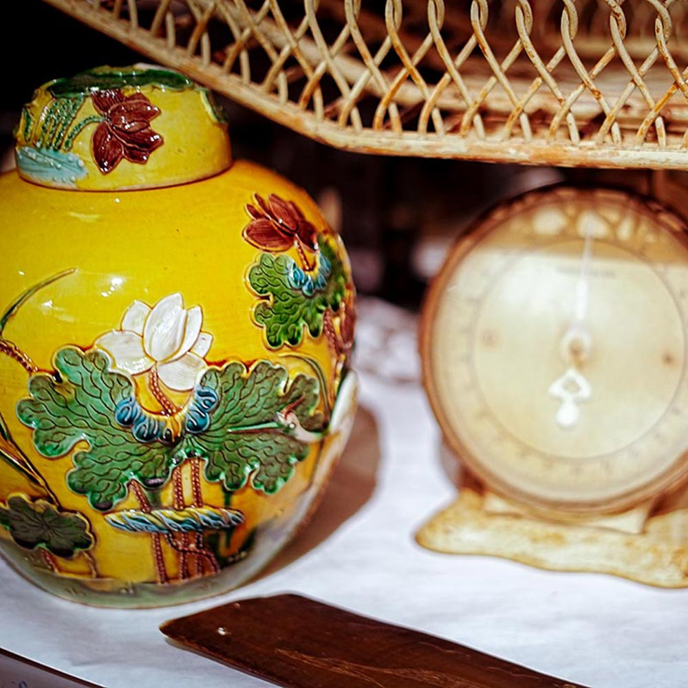 image of artefacts and antiques formerly in the Hale Aloha in Lahaina.